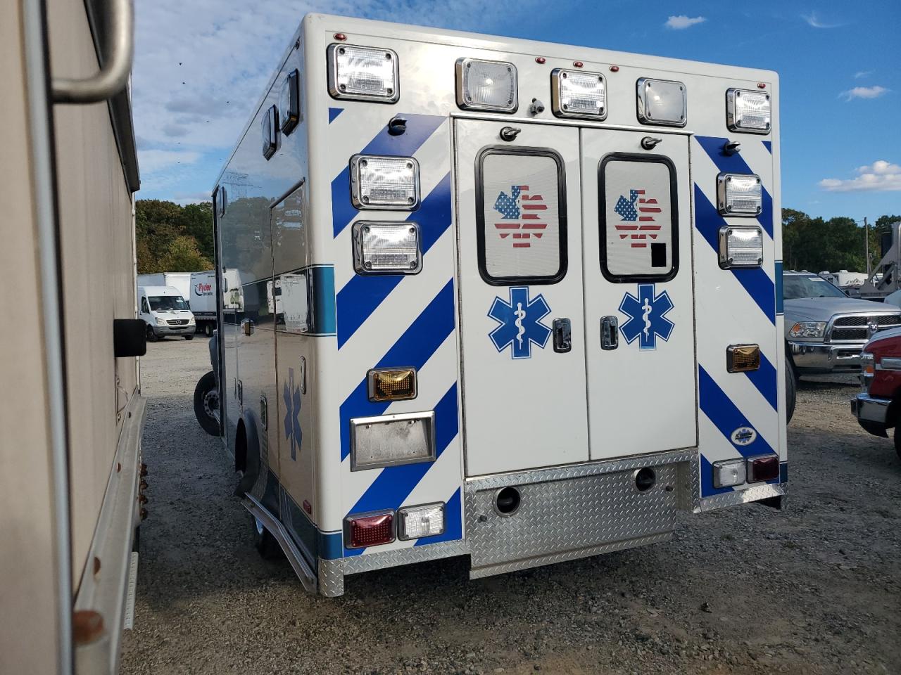 2017 Ford F450 VIN 1FDUF4HT1HEE09432 Copart auction photo, side damage thumbnail 2