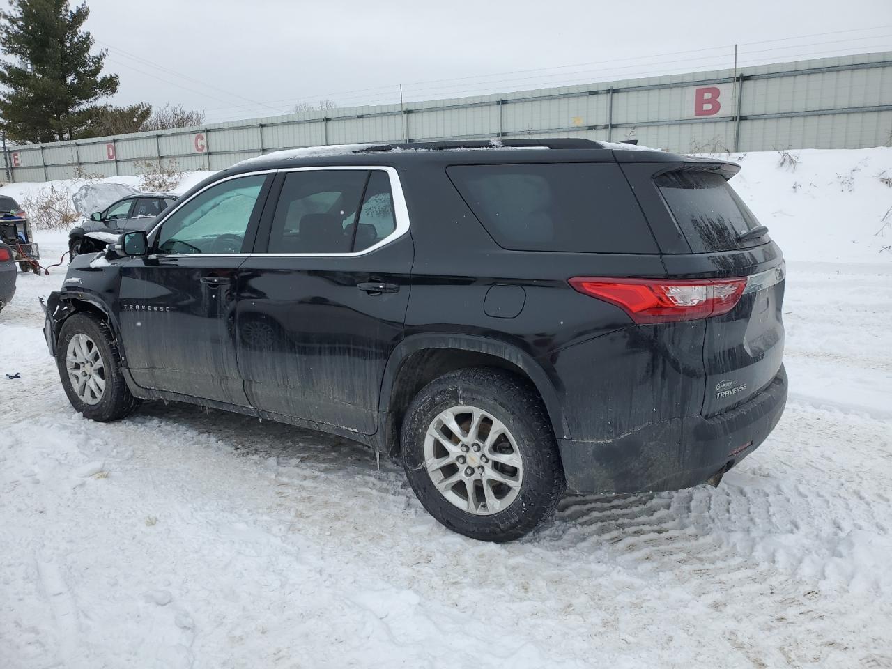 2020 Chevrolet Traverse VIN 1GNERGKW2LJ321677 Copart auction photo, front end / minor dent/scratches damage thumbnail 2