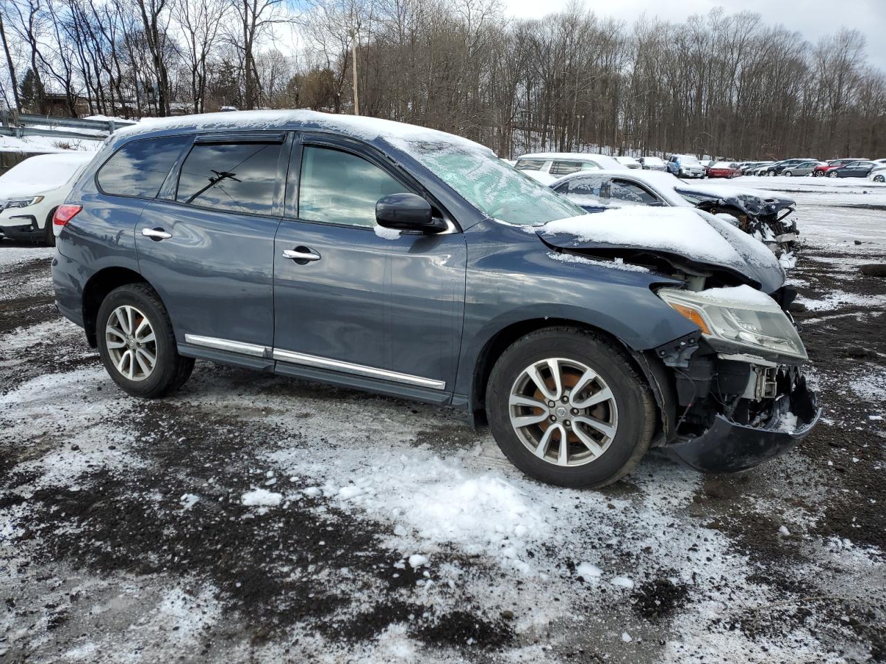 2013 Nissan Pathfinder VIN 5N1AR2MM1DC630287 Copart auction photo, front end / minor dent/scratches damage thumbnail 4