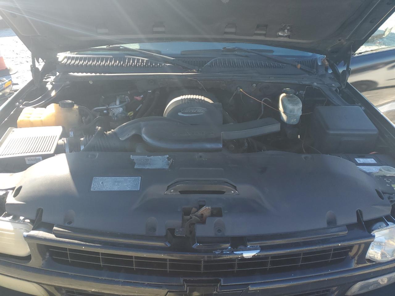 2004 Chevrolet Tahoe VIN 1GNEK13Z64R110172 Copart auction photo, side / minor dent/scratches damage thumbnail 12