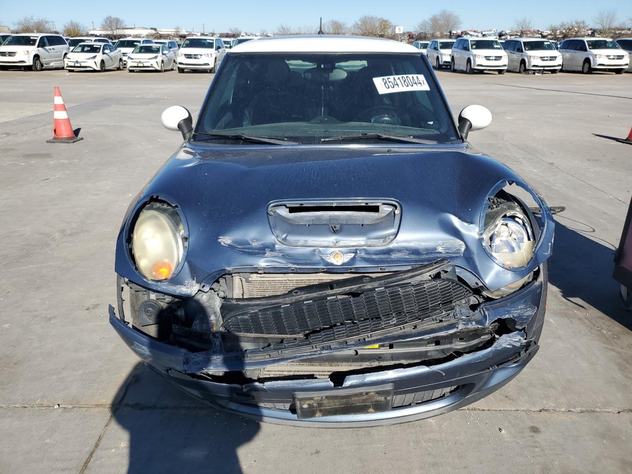 2009 MINI Cooper VIN WMWMF73549TW84950 Copart auction photo, all over damage thumbnail 5