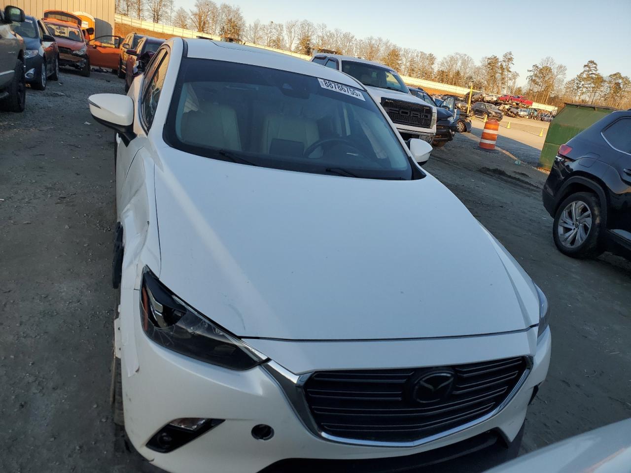 2019 Mazda CX-3 VIN JM1DKFD75K0437257 Copart auction photo, front end damage thumbnail 5