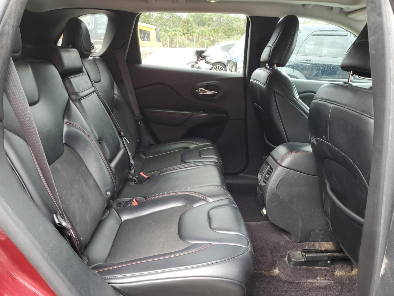 2019 Jeep Cherokee VIN 1C4PJMBX7KD159252 Copart auction photo, side / front end damage thumbnail 12