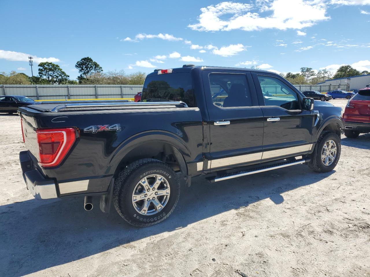2022 Ford F-150 VIN 1FTFW1E52NFA15638 Copart auction photo, front end damage thumbnail 3