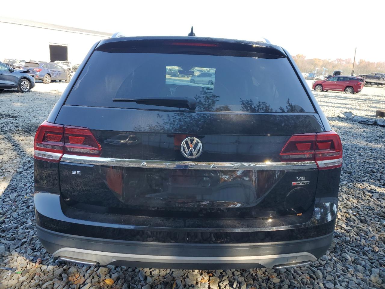 2018 Volkswagen Atlas VIN 1V2LR2CA1JC516367 Copart auction photo, front end damage thumbnail 6