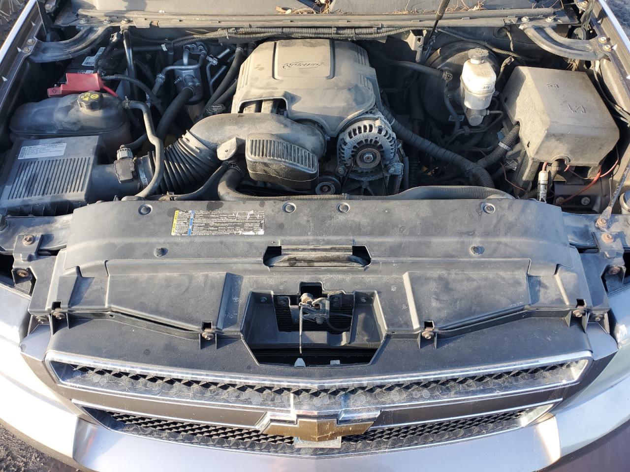 2011 Chevrolet Tahoe VIN 1GNSKAE0XBR163410 Copart auction photo, side / rear end damage thumbnail 12
