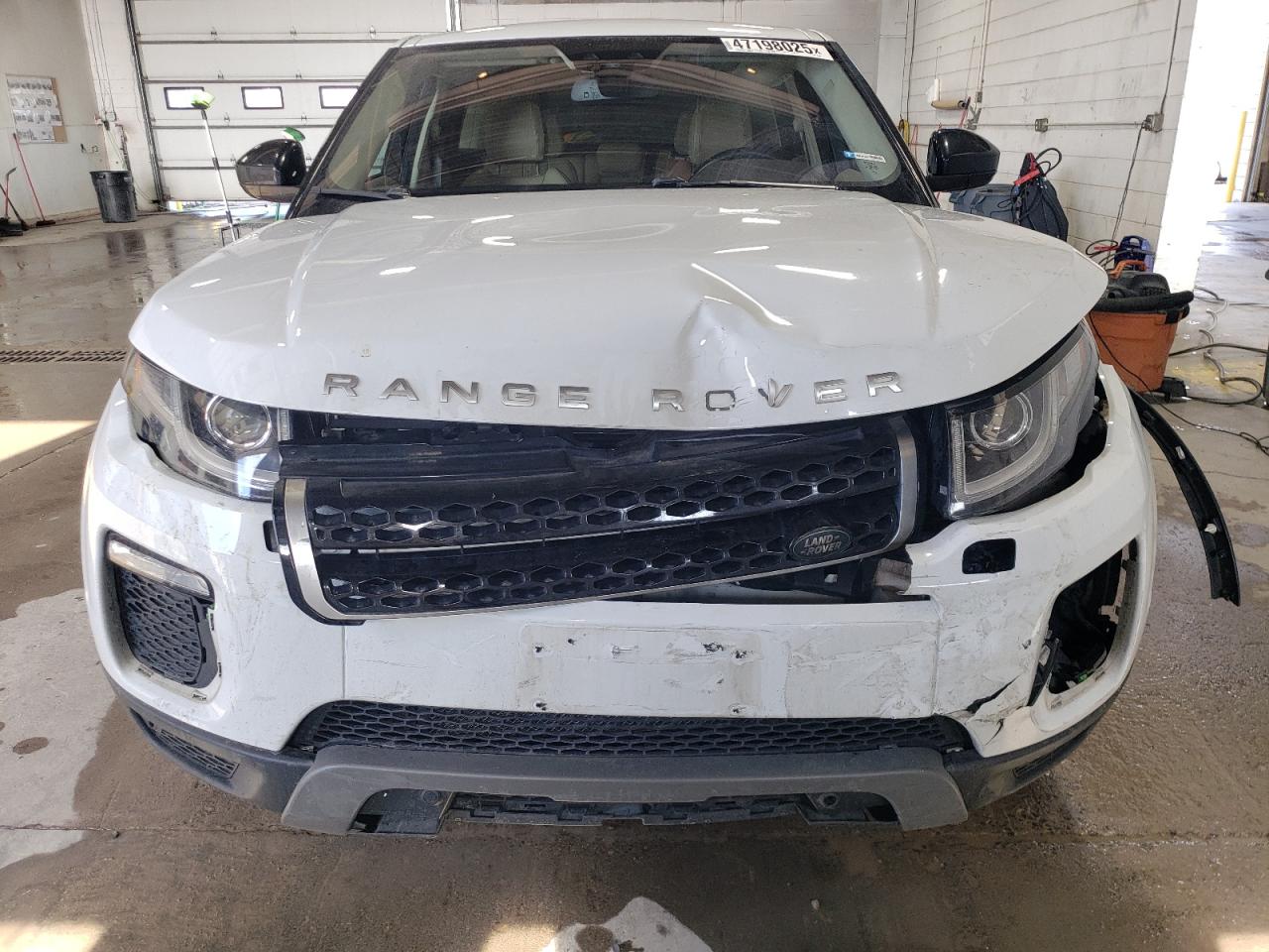 2017 Land Rover Range Rover VIN SALVP2BG6HH183126 Copart auction photo, front end damage thumbnail 5