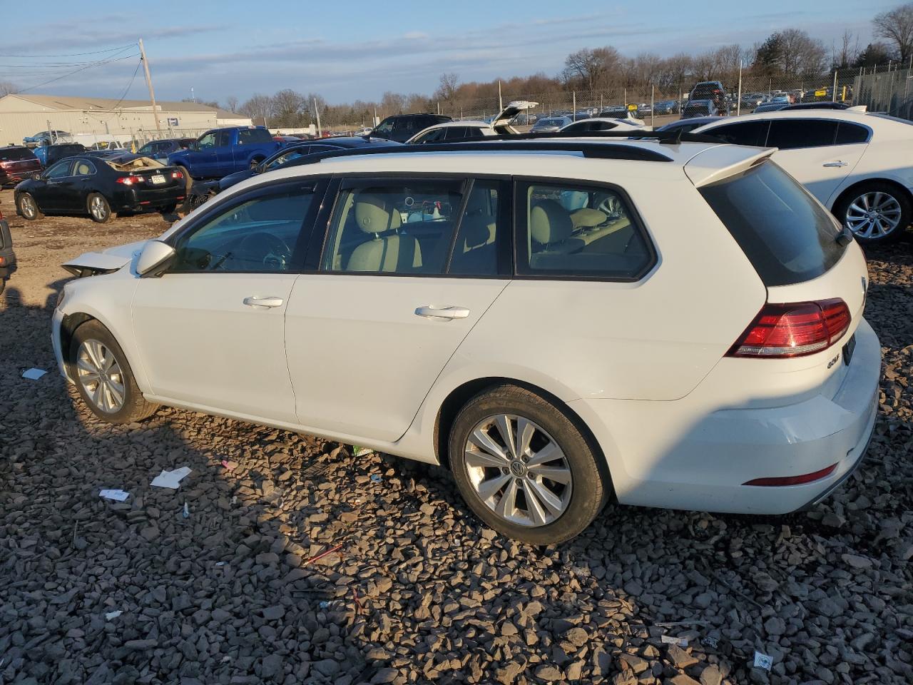 2018 Volkswagen Golf VIN 3VW117AU6JM757489 Copart auction photo, front end damage thumbnail 2