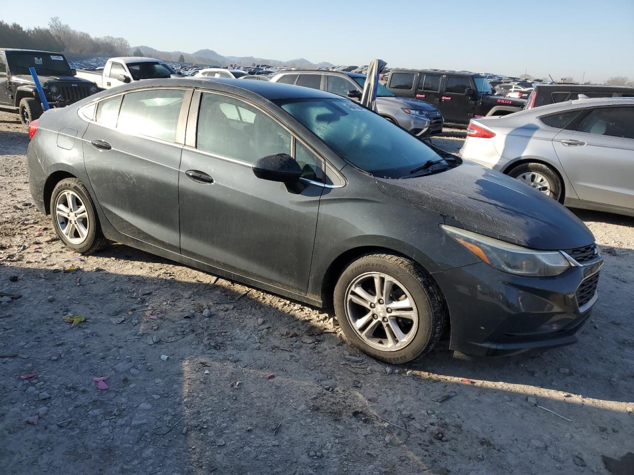 2018 Chevrolet Cruze VIN 1G1BE5SM4J7146068 Copart auction photo, front end / minor dent/scratches damage thumbnail 4