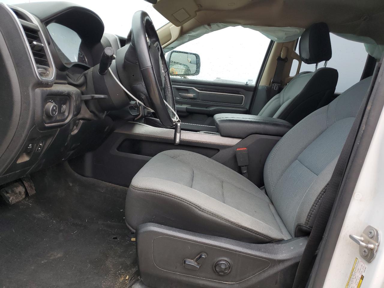 2020 RAM 1500 VIN 1C6SRFBT5LN247697 Copart auction photo, rear end / minor dent/scratches damage thumbnail 7