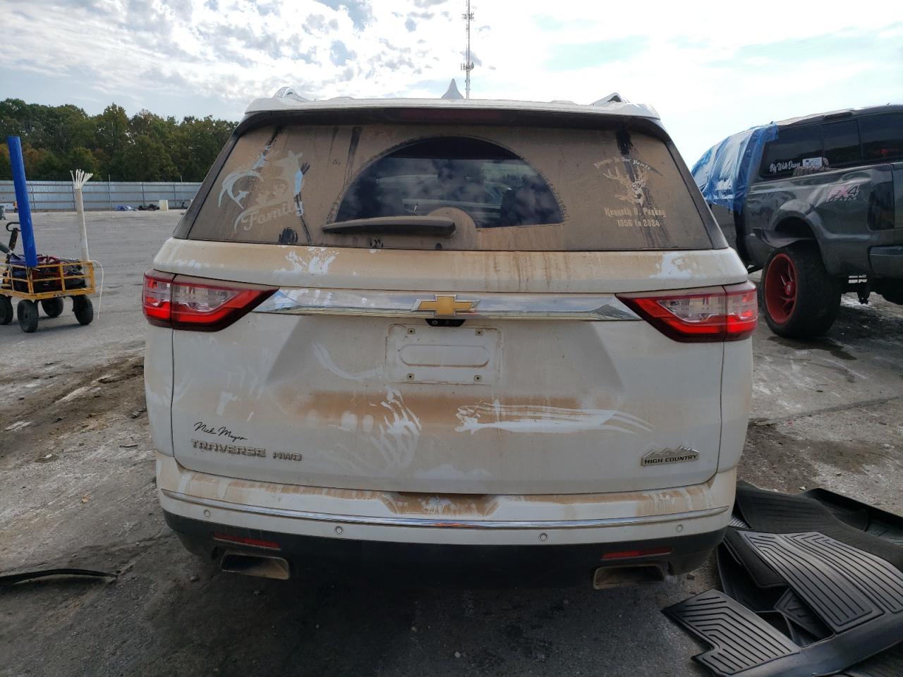 2020 Chevrolet Traverse VIN 1GNEVNKW3LJ157274 Copart auction photo, front end damage thumbnail 6
