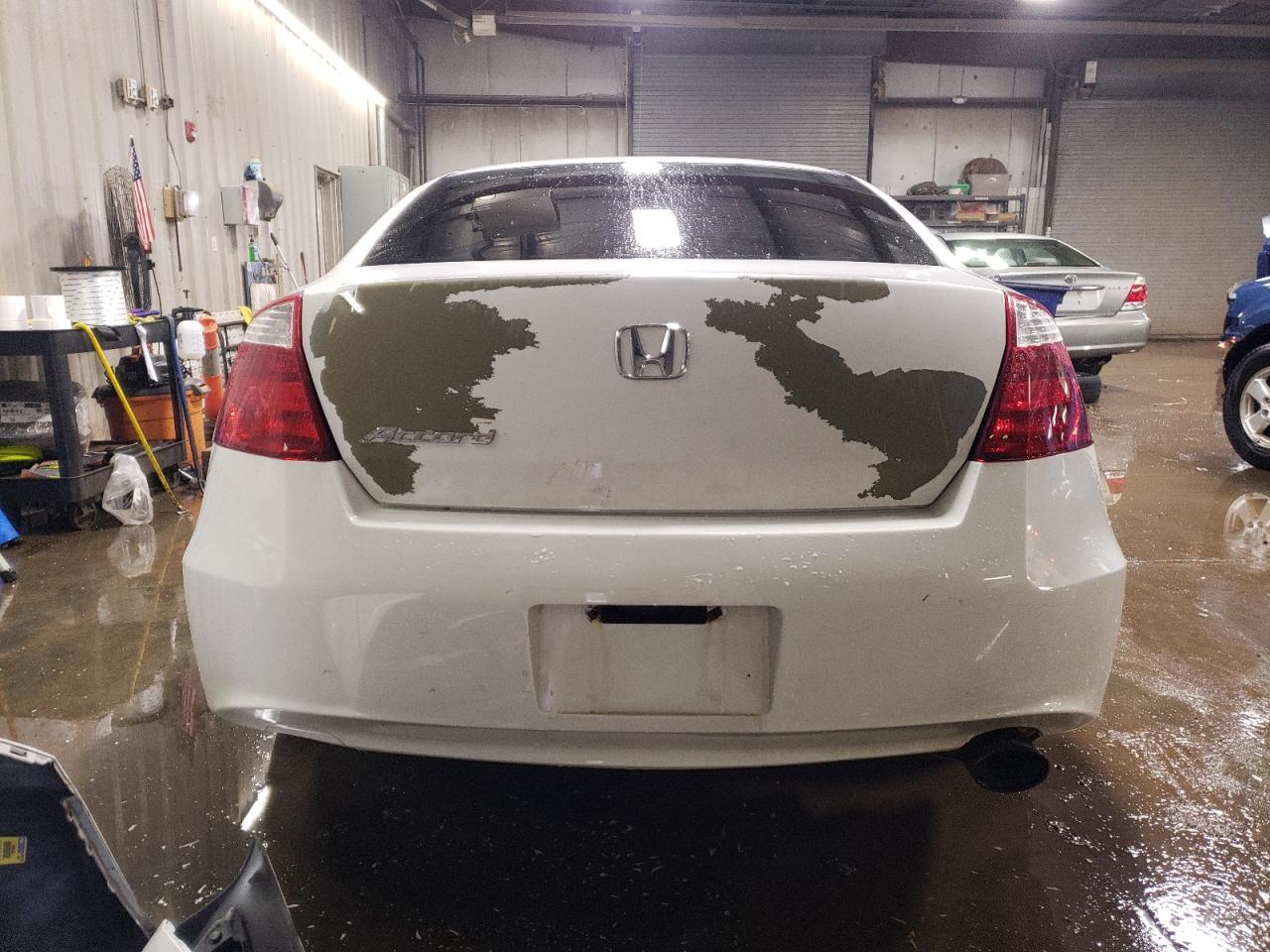 2009 Honda Accord VIN 1HGCS117X9A017115 Copart auction photo, front end / minor dent/scratches damage thumbnail 6