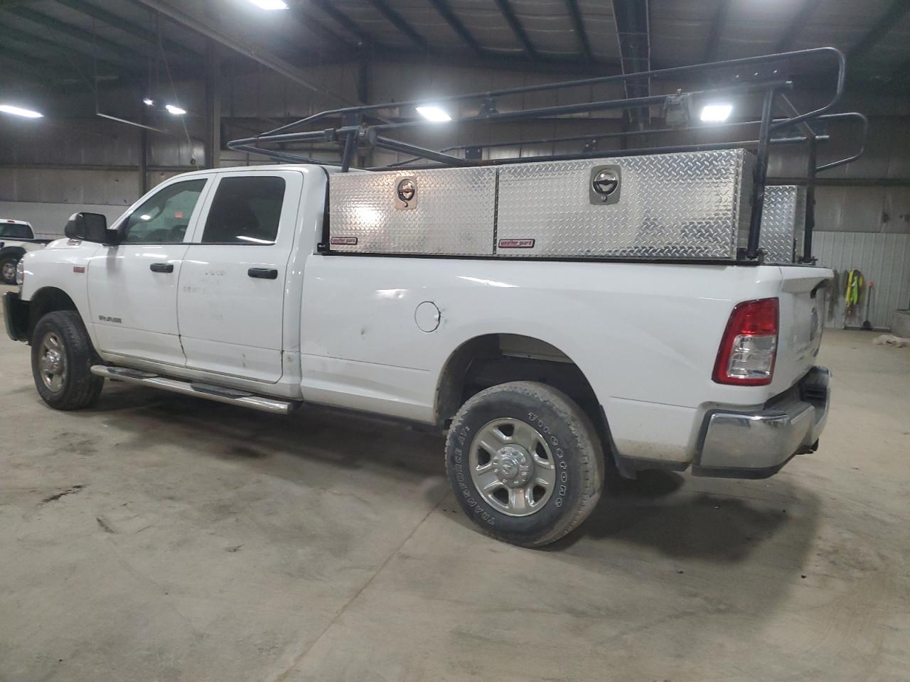 2019 RAM 2500 VIN 3C6UR5HJ2KG633607 Copart auction photo, front end damage thumbnail 2