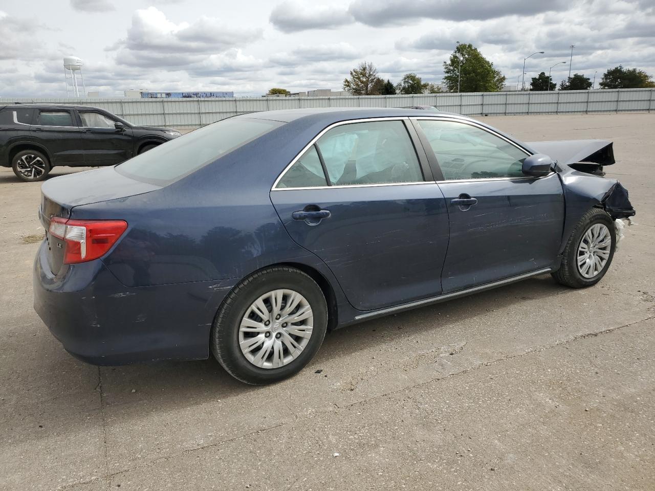 2014 Toyota Camry VIN 4T4BF1FK2ER439787 Copart auction photo, front end / all over damage thumbnail 3