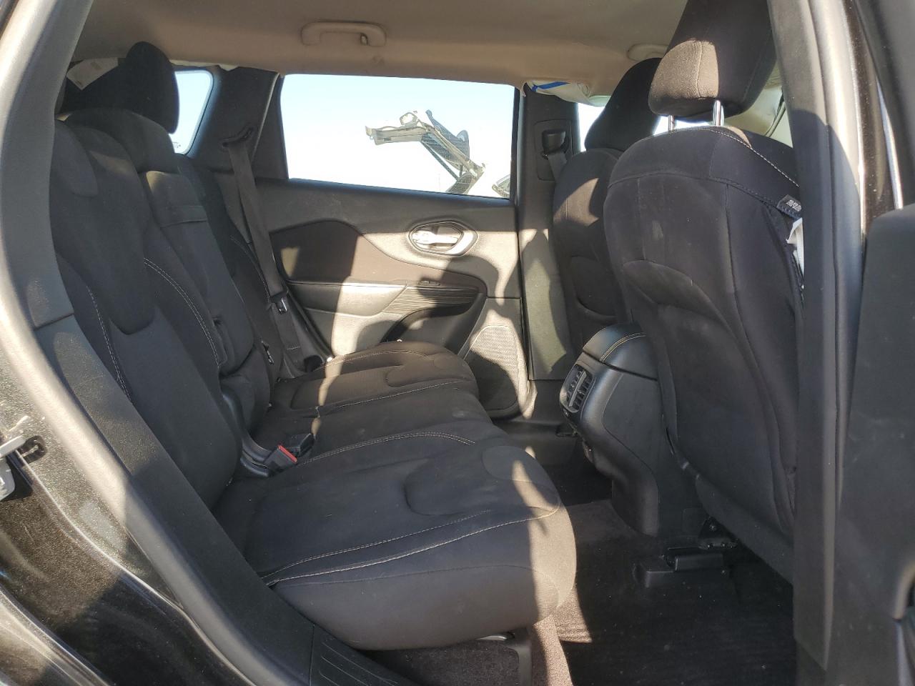2016 Jeep Grand Cherokee VIN 1C4PJLCB5GW324675 Copart auction photo, all over / minor dent/scratches damage thumbnail 11