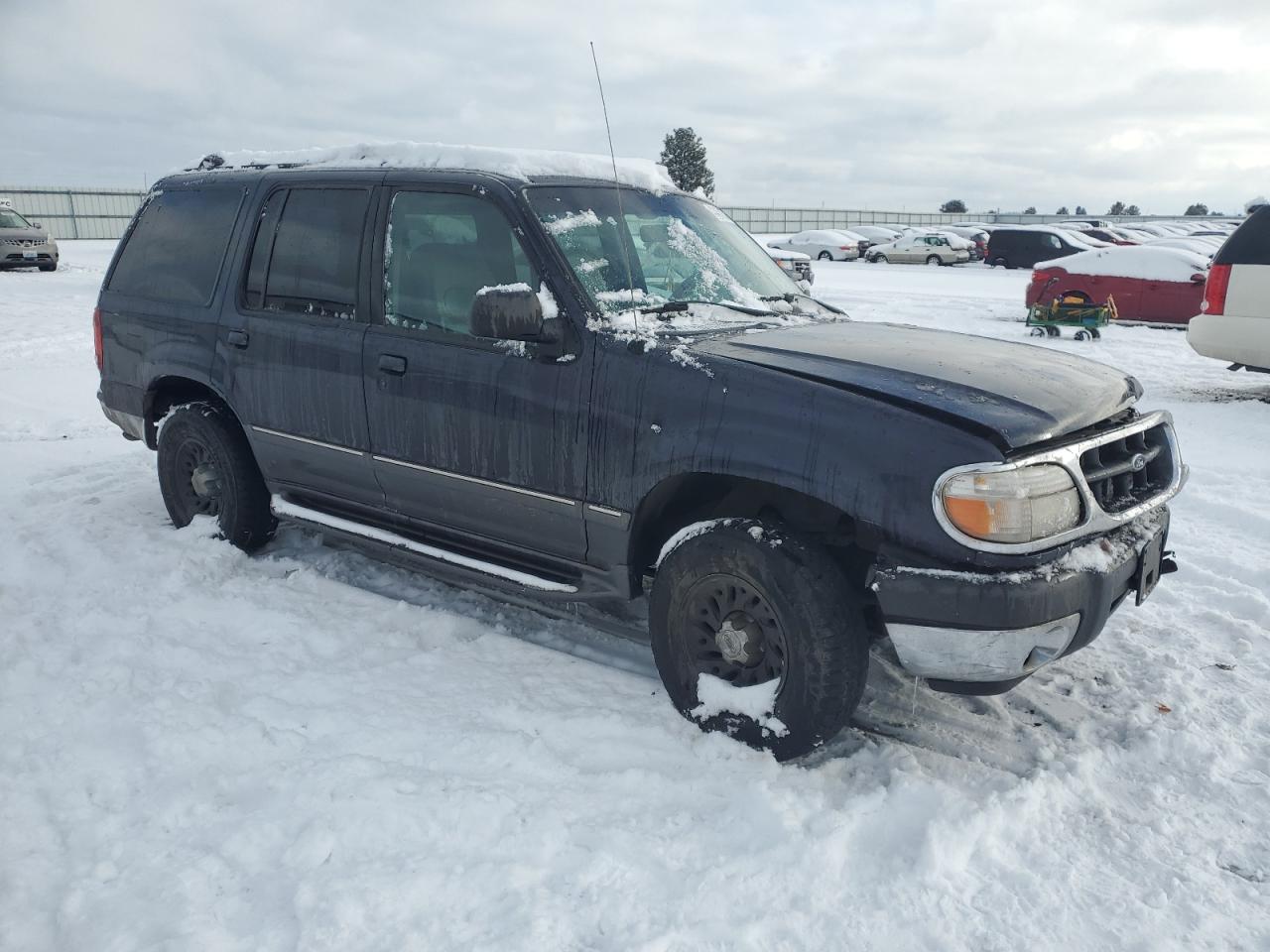 2000 Ford Explorer VIN 1FMZU73E3YZB27601 Copart auction photo, front end damage thumbnail 4