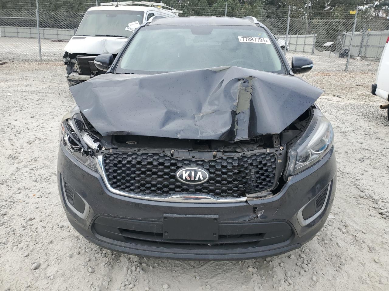 2018 KIA Sorento VIN 5XYPG4A3XJG381961 Copart auction photo, front end damage thumbnail 5