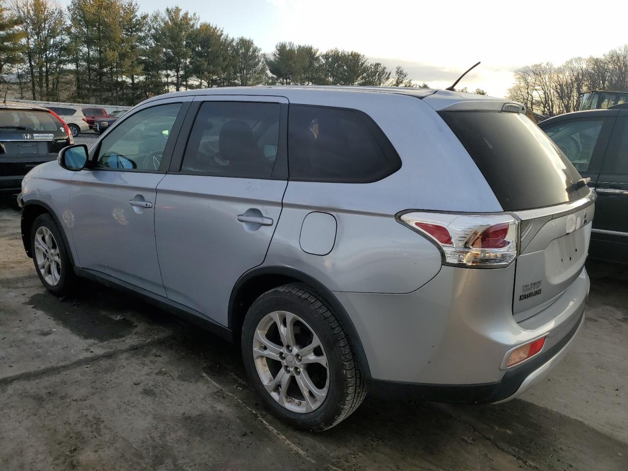 2015 Mitsubishi Outlander VIN JA4AZ3A39FZ005801 Copart auction photo, front end damage thumbnail 2