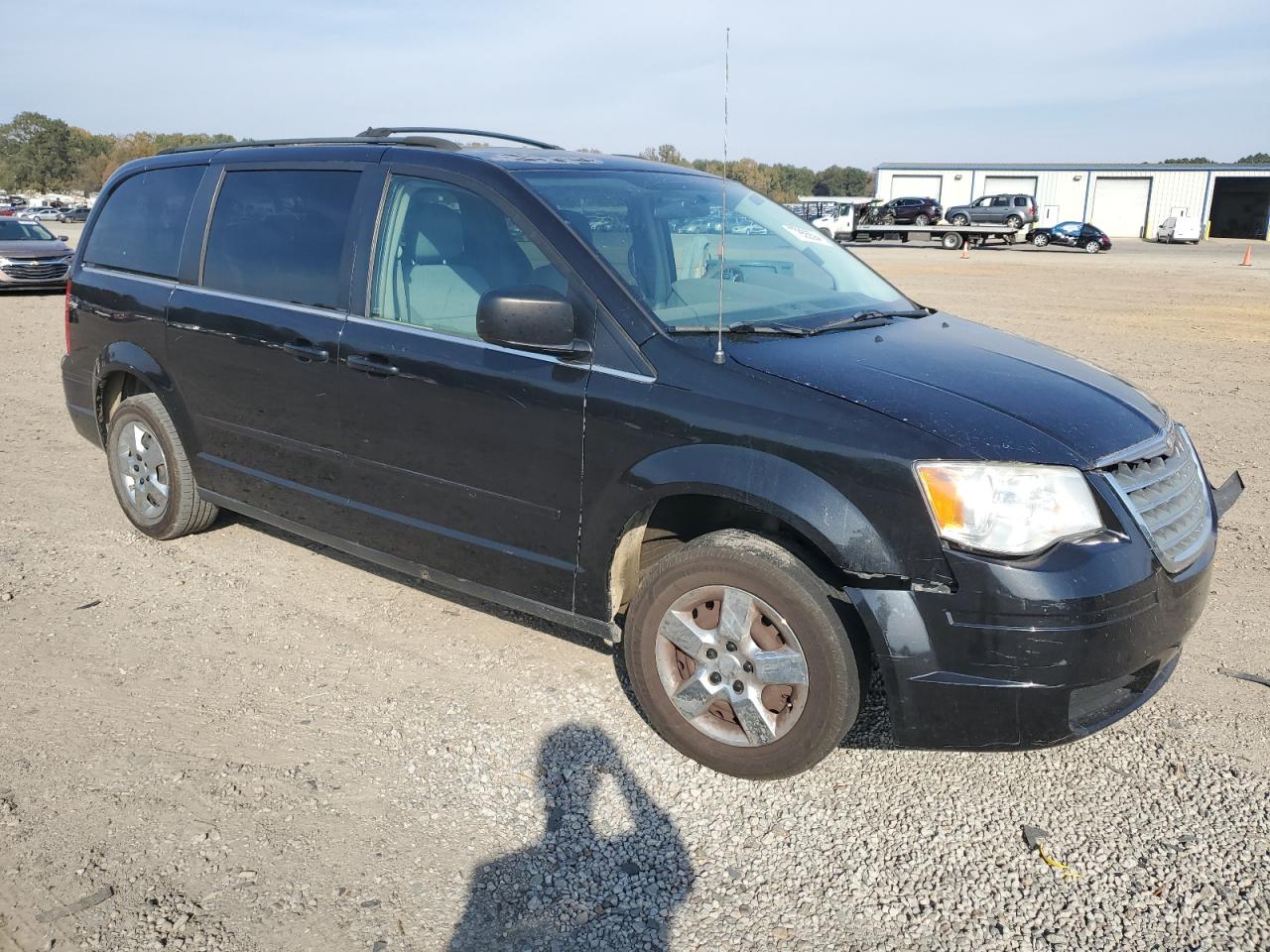 2010 Chrysler Town & Country VIN 2A4RR4DEXAR346827 Copart auction photo, front end damage thumbnail 4