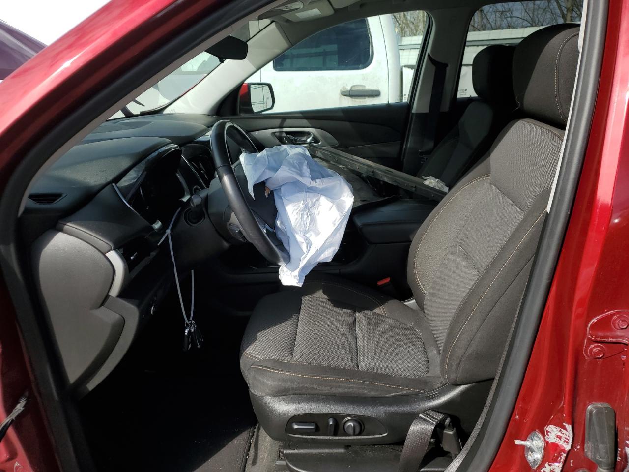 2019 Chevrolet Traverse VIN 1GNEVGKW5KJ210244 Copart auction photo, front end / side damage thumbnail 7