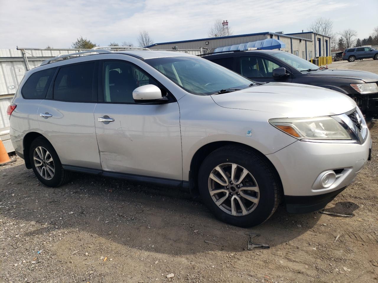 2015 Nissan Pathfinder VIN 5N1AR2MM9FC678722 Copart auction photo, side / rear end damage thumbnail 4