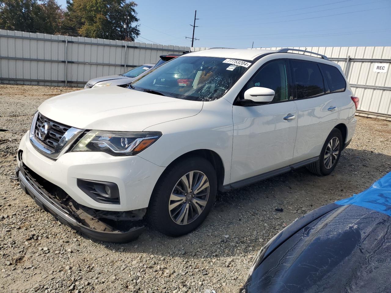 2017 Nissan Pathfinder VIN 5N1DR2MN4HC645894