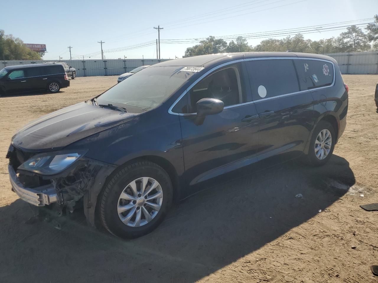 2017 Chrysler Pacifica VIN 2C4RC1DG6HR588239