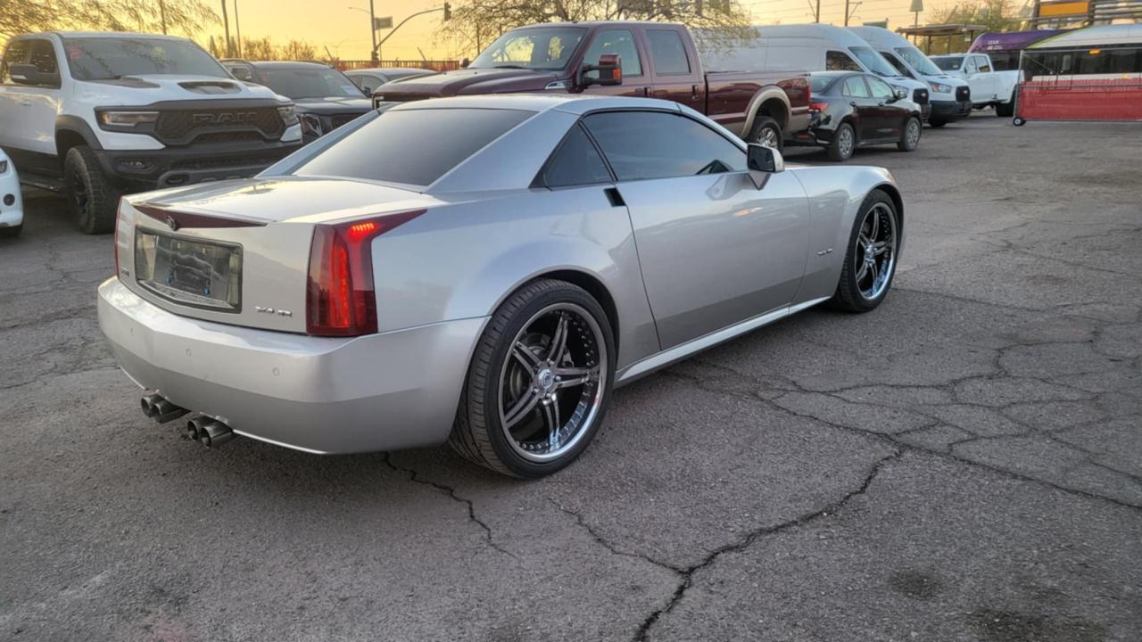 2004 Cadillac XLR VIN 1G6YV34A945601816 Copart auction photo, normal wear / minor dent/scratches damage thumbnail 4