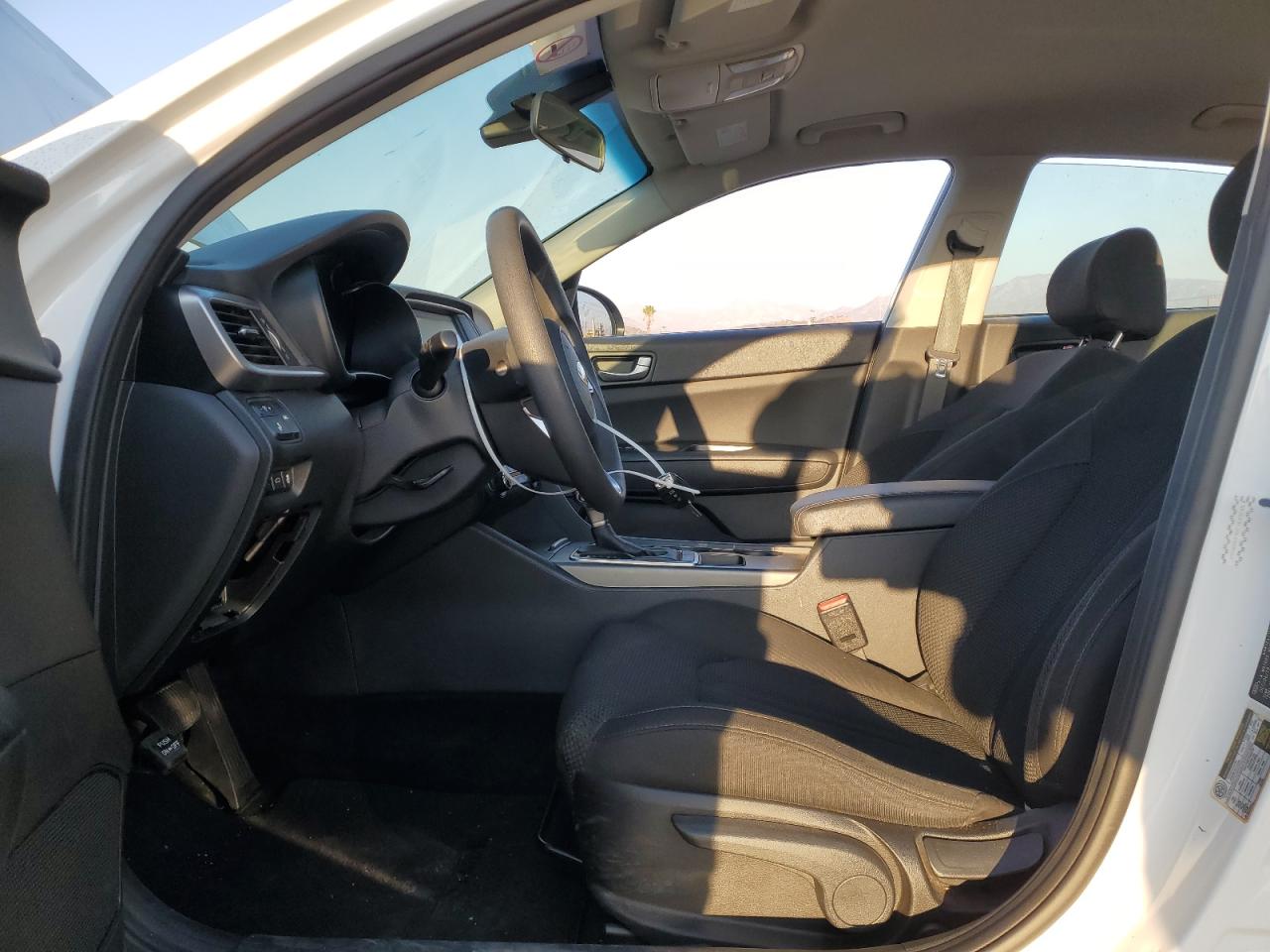 2020 KIA Optima VIN 5XXGT4L33LG428067 Copart auction photo, vandalism damage thumbnail 7