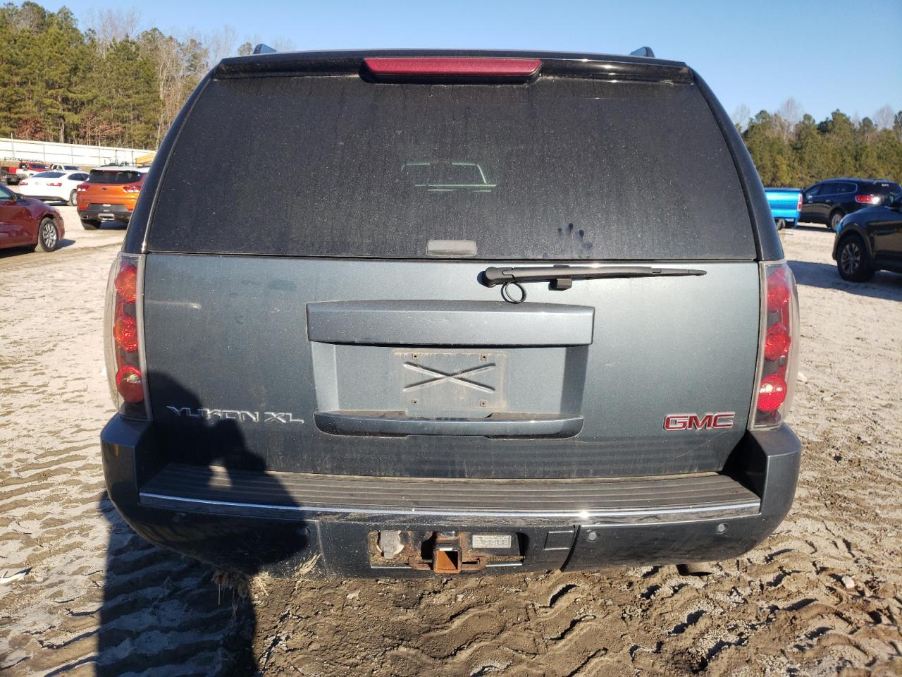 2007 GMC Yukon VIN 1GKFK66827J265077 Copart auction photo, side damage thumbnail 6