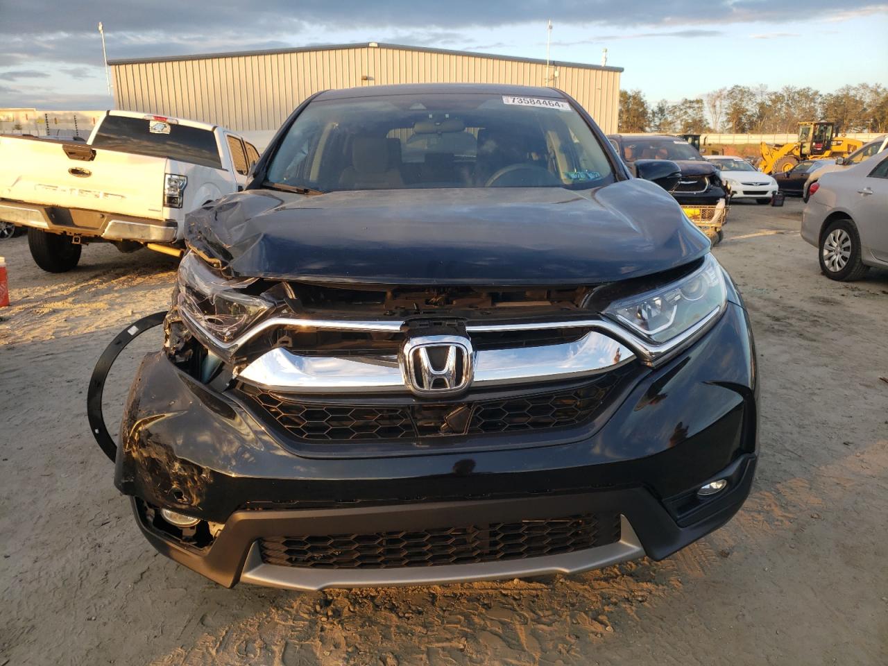 2017 Honda CR-V VIN 2HKRW2H55HH643301 Copart auction photo, side / front end damage thumbnail 5