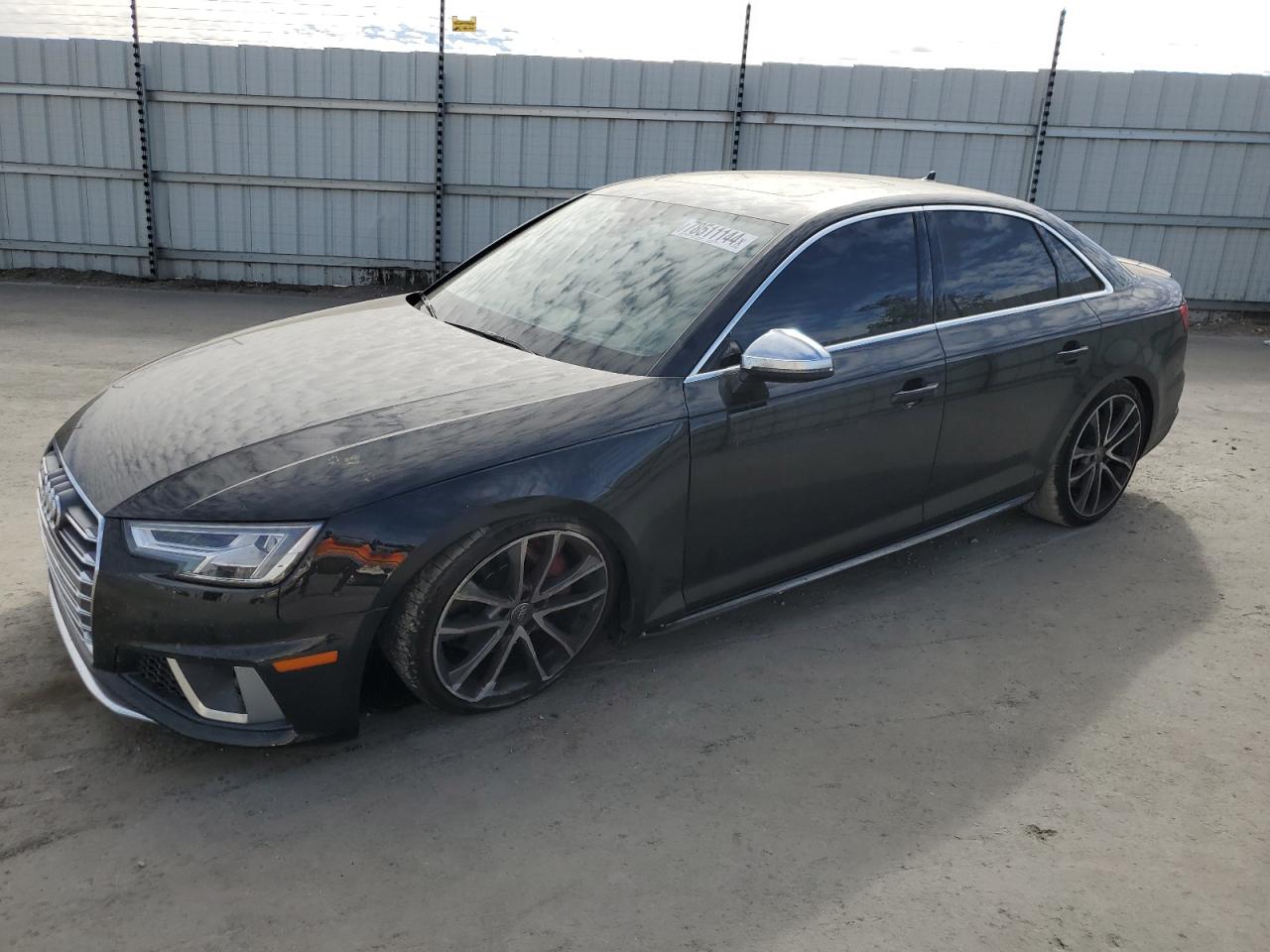 2019 Audi RS4 VIN WAUC4AF48KA046915