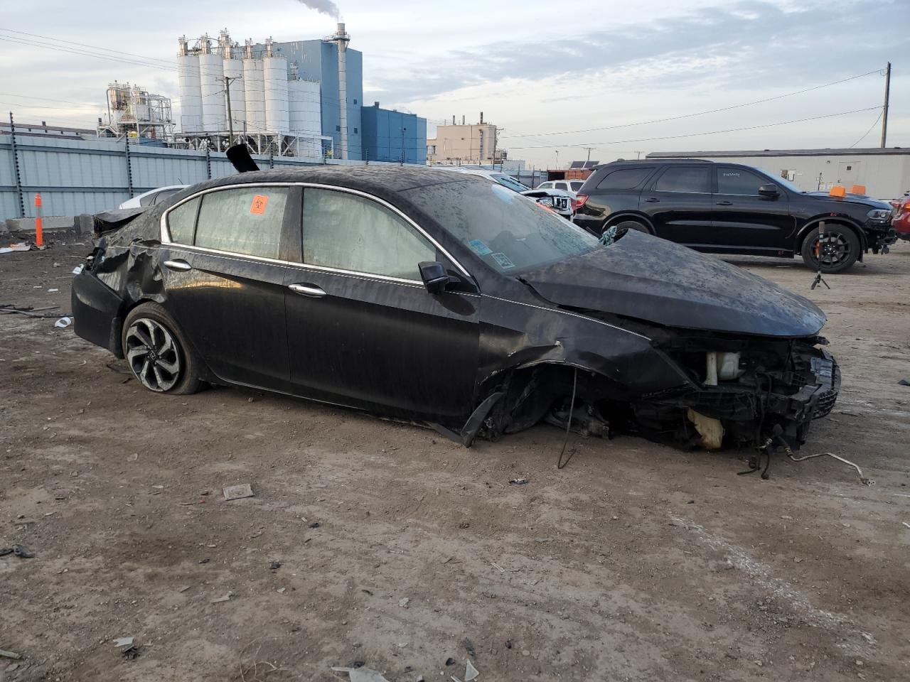 2016 Honda Accord VIN 1HGCR2F70GA086256 Copart auction photo, all over damage thumbnail 4