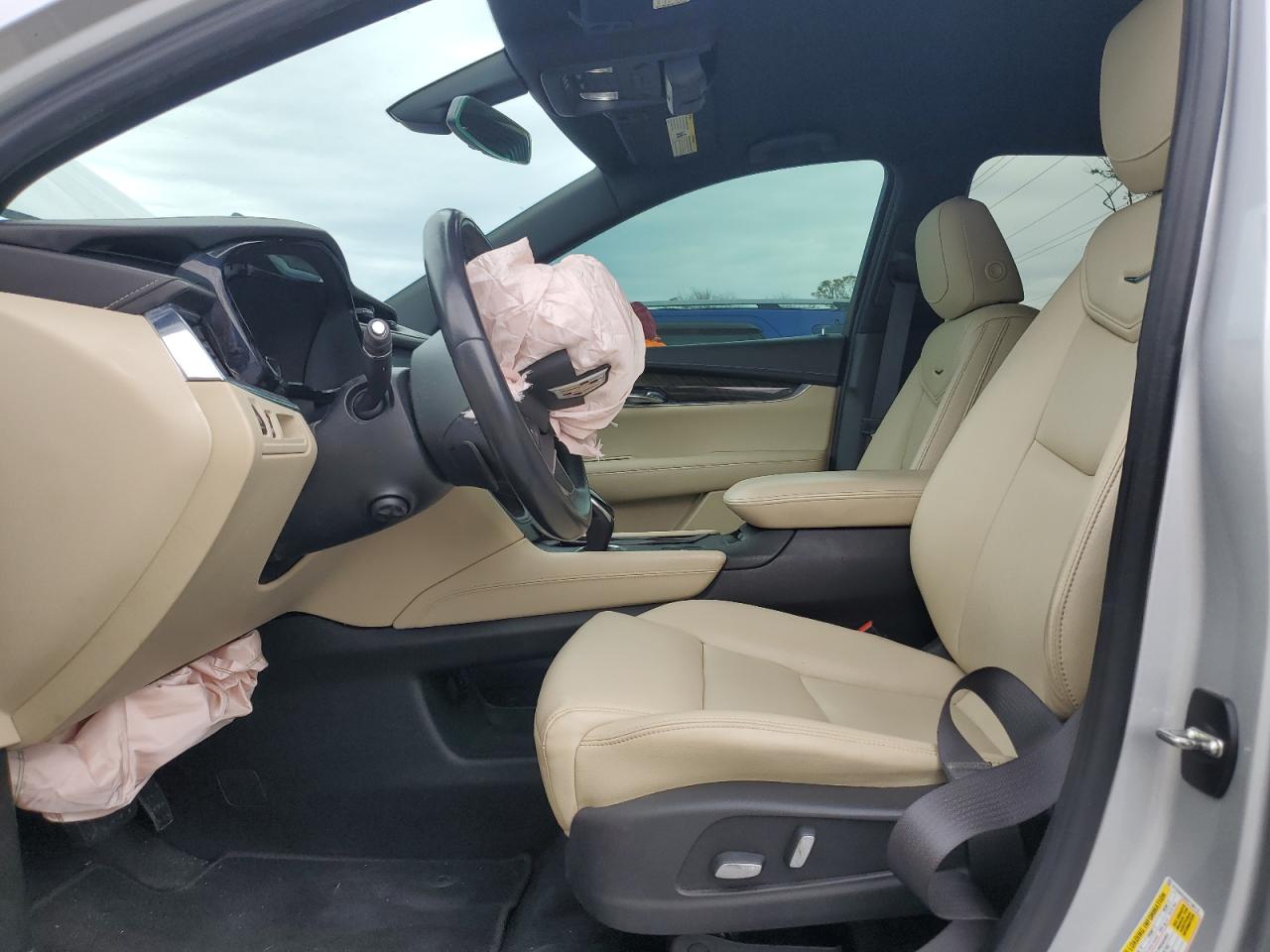 2017 Cadillac XT5 VIN 1GYKNARS5HZ106112 Copart auction photo, front end damage thumbnail 7