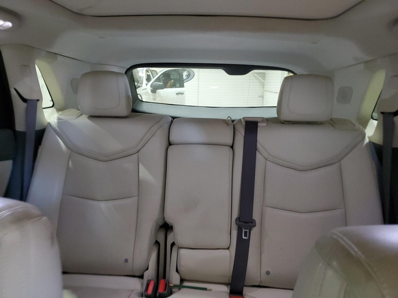 2017 Cadillac XT5 VIN 1GYKNERS7HZ310322 Copart auction photo, front end / minor dent/scratches damage thumbnail 10