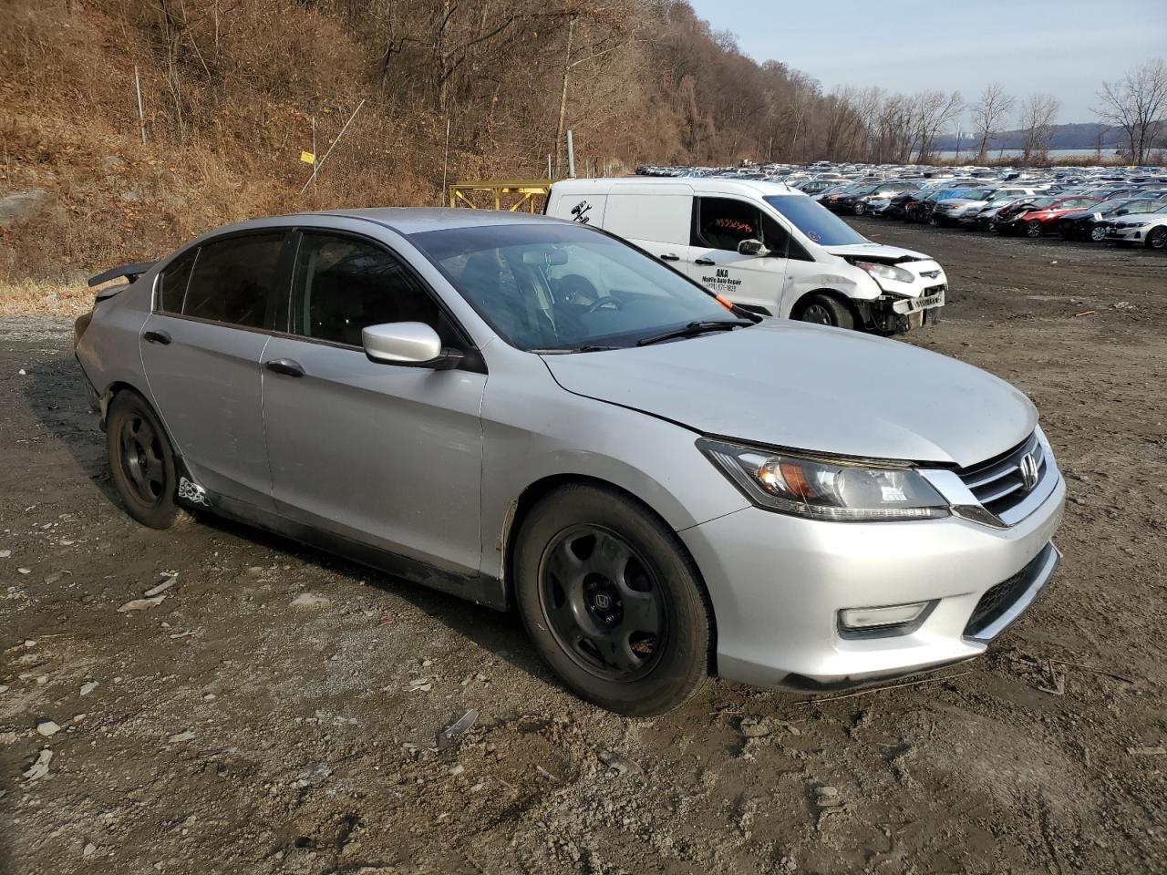 2013 Honda Accord VIN 1HGCR2F54DA035269 Copart auction photo, rear end / minor dent/scratches damage thumbnail 4