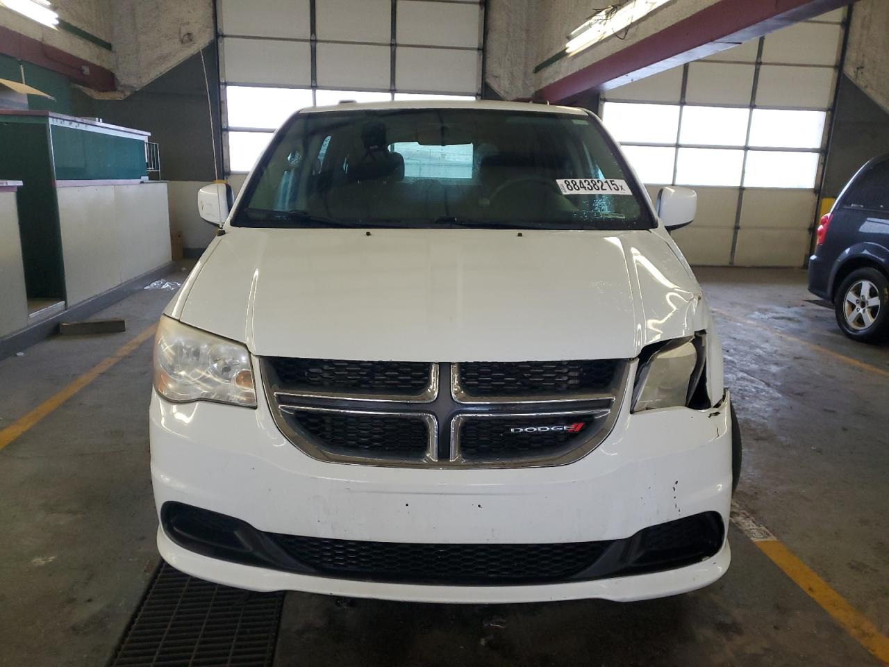 2014 Dodge Caravan VIN 2C4RDGCG7ER155509 Copart auction photo, front end / rear end damage thumbnail 5