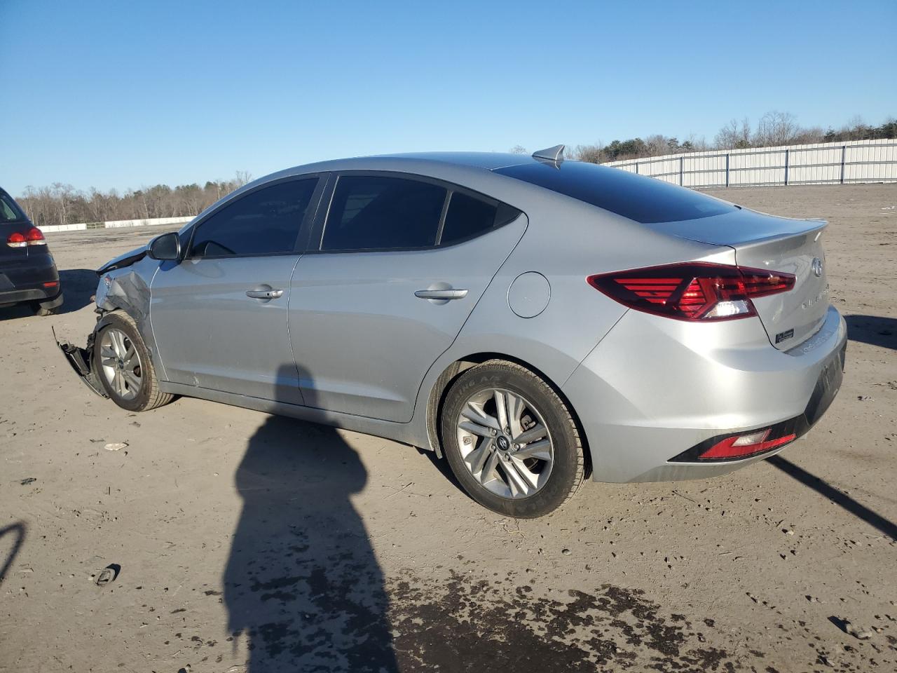 2020 Hyundai Elantra VIN KMHD84LF4LU928419 Copart auction photo, front end / minor dent/scratches damage thumbnail 2