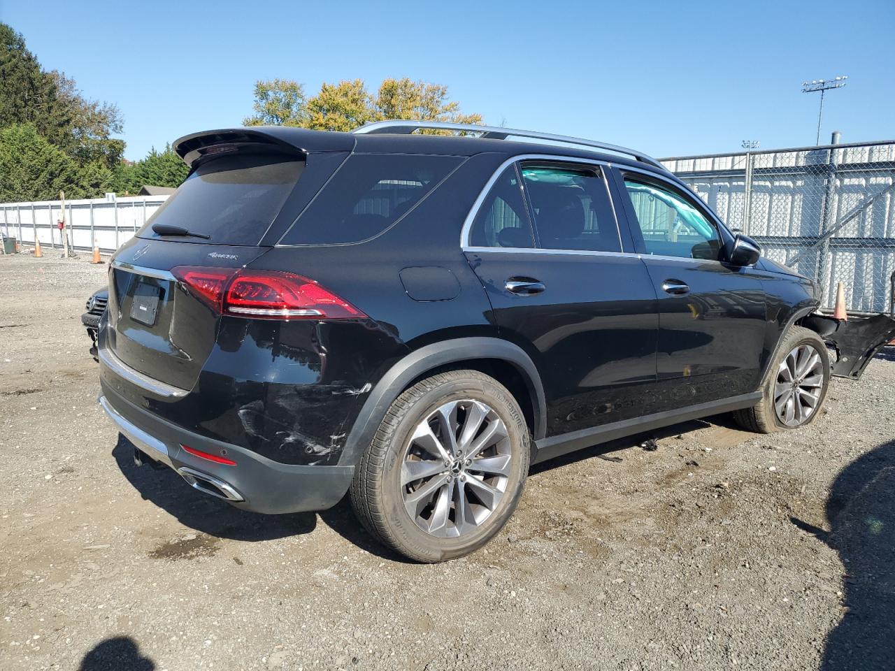 2021 Mercedes-Benz GLE VIN 4JGFB4KB2MA524644 Copart auction photo, front end / minor dent/scratches damage thumbnail 3