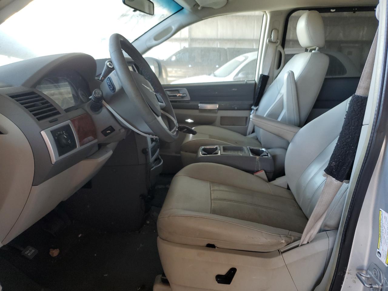 2008 Chrysler Town & Country VIN 2A8HR54P88R729631 Copart auction photo, front end damage thumbnail 7