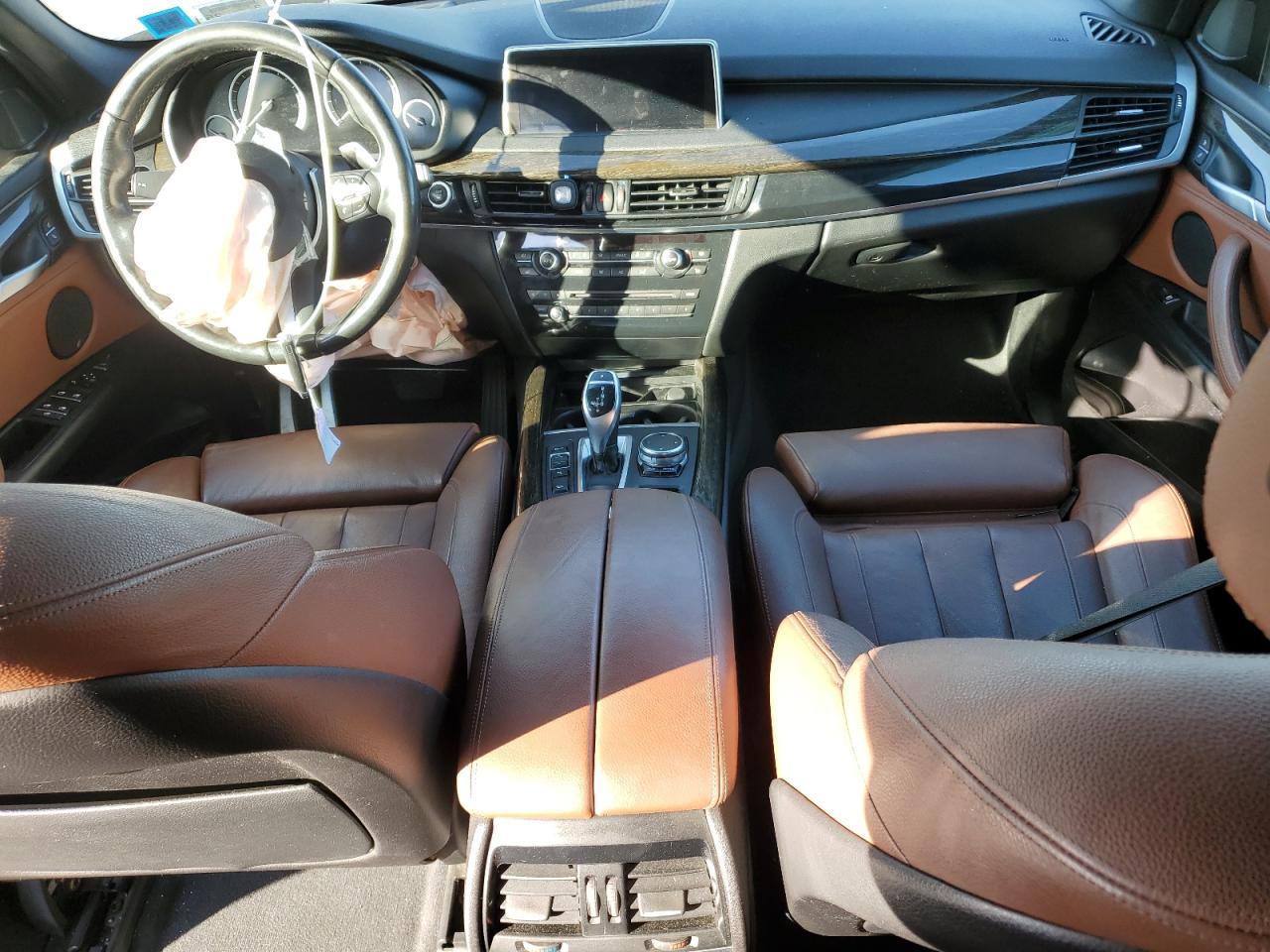 2016 BMW X5 VIN 5UXKR0C57G0S89800 Copart auction photo, front end / minor dent/scratches damage thumbnail 8