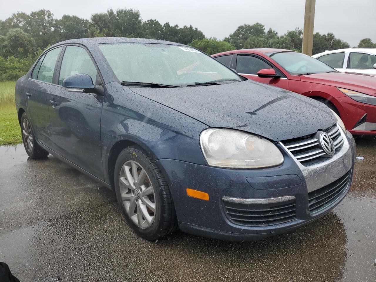 2010 Volkswagen Jetta VIN 3VWAX7AJ8AM147596 Copart auction photo, water/flood damage thumbnail 4