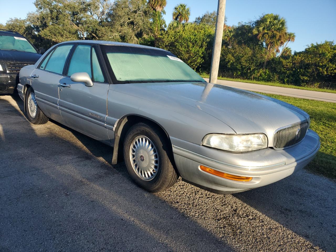 1998 Buick LeSabre VIN 1G4HR52K6WH487067 Copart auction photo, water/flood damage thumbnail 4