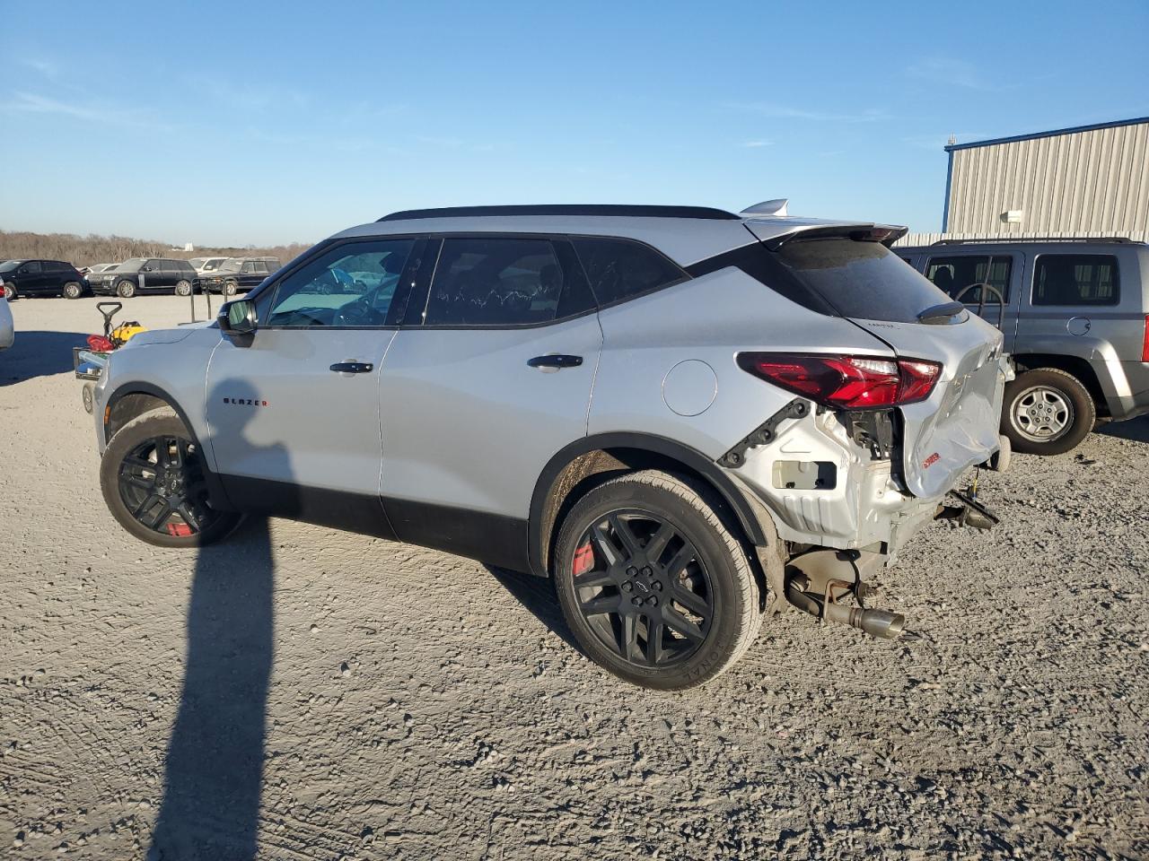 2021 Chevrolet Blazer VIN 3GNKBCRS7MS586968 Copart auction photo, rear end / minor dent/scratches damage thumbnail 2