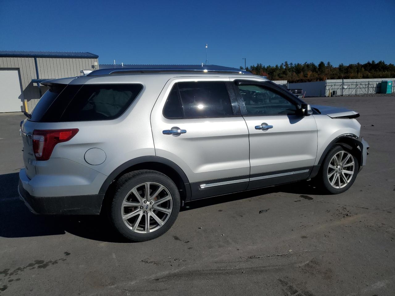 2016 Ford Explorer VIN 1FM5K8F82GGA36412 Copart auction photo, front end damage thumbnail 3