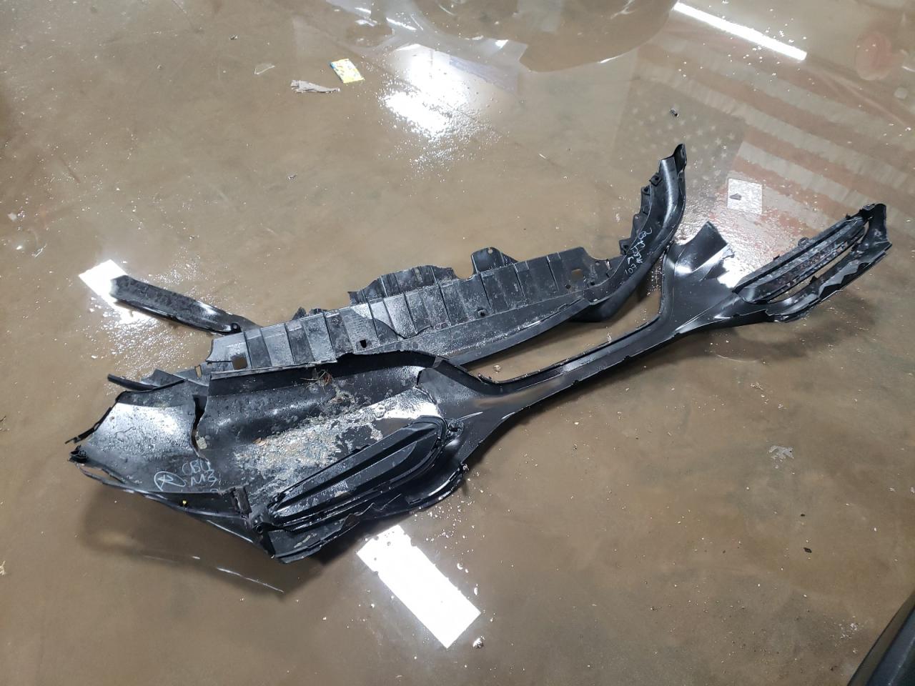 2018 Honda HR-V VIN 3CZRU5H39JG700324 Copart auction photo, front end / side damage thumbnail 12