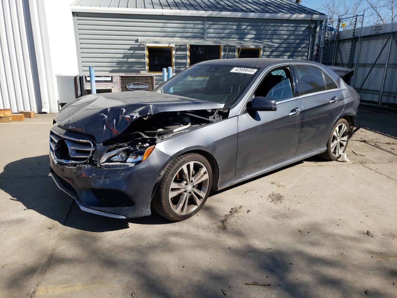 2014 Mercedes-Benz E-klasse VIN WDDHF5KB5EB033882