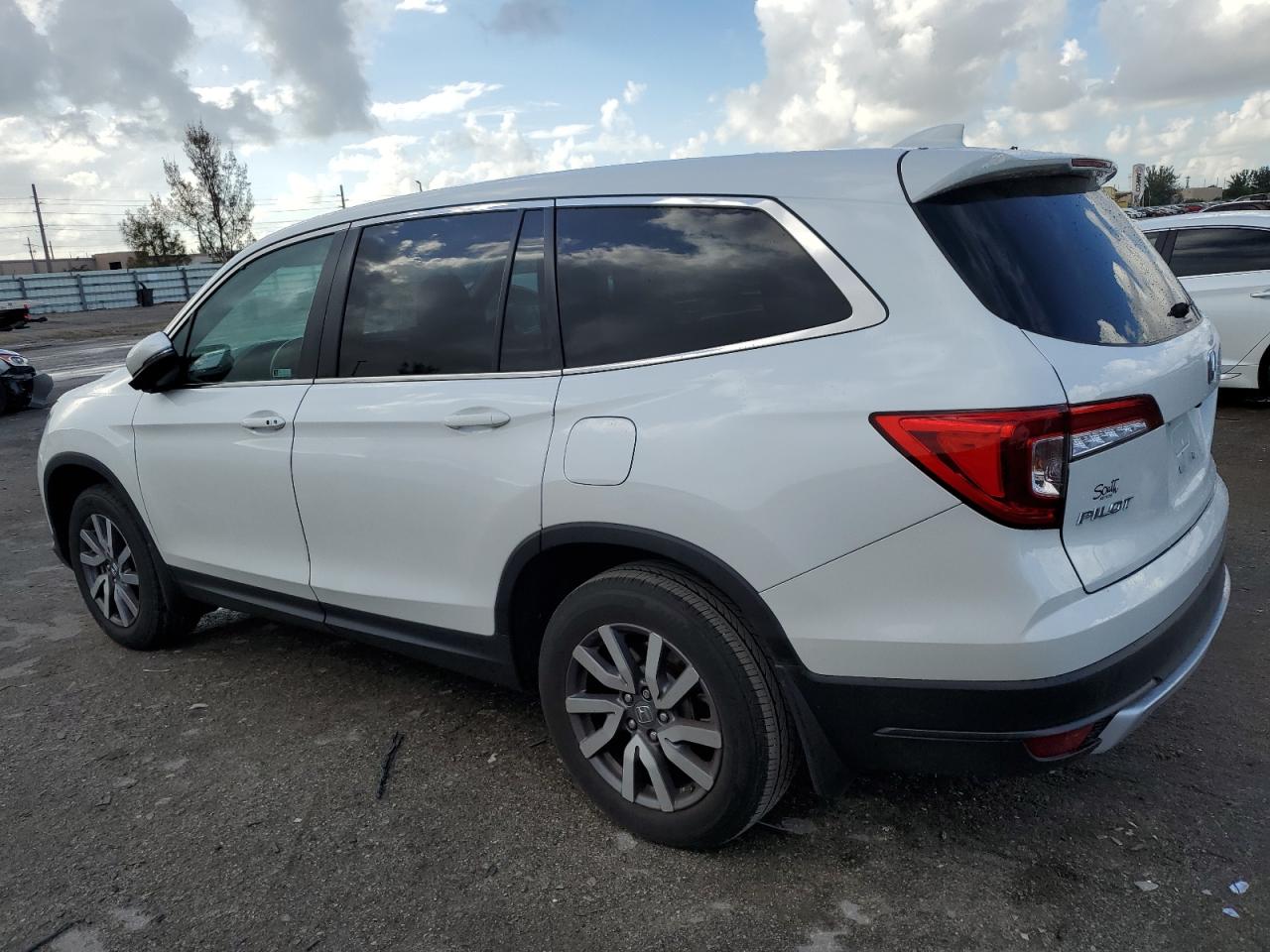 2022 Honda Pilot VIN 5FNYF5H5XNB036673 Copart auction photo, water/flood damage thumbnail 2