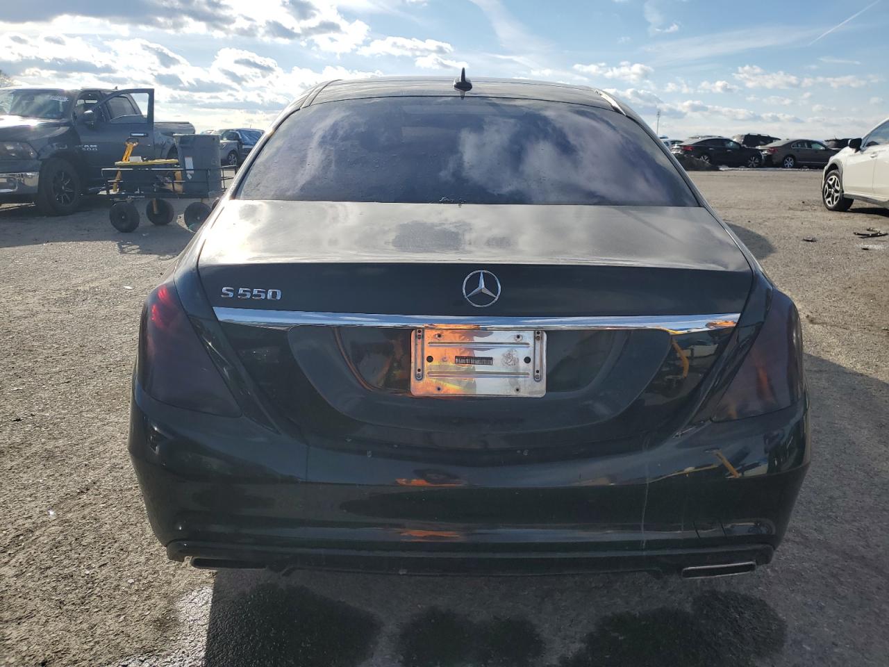 2015 Mercedes-Benz S-klasse VIN WDDUG8CB9FA147743 Copart auction photo, front end / side damage thumbnail 6