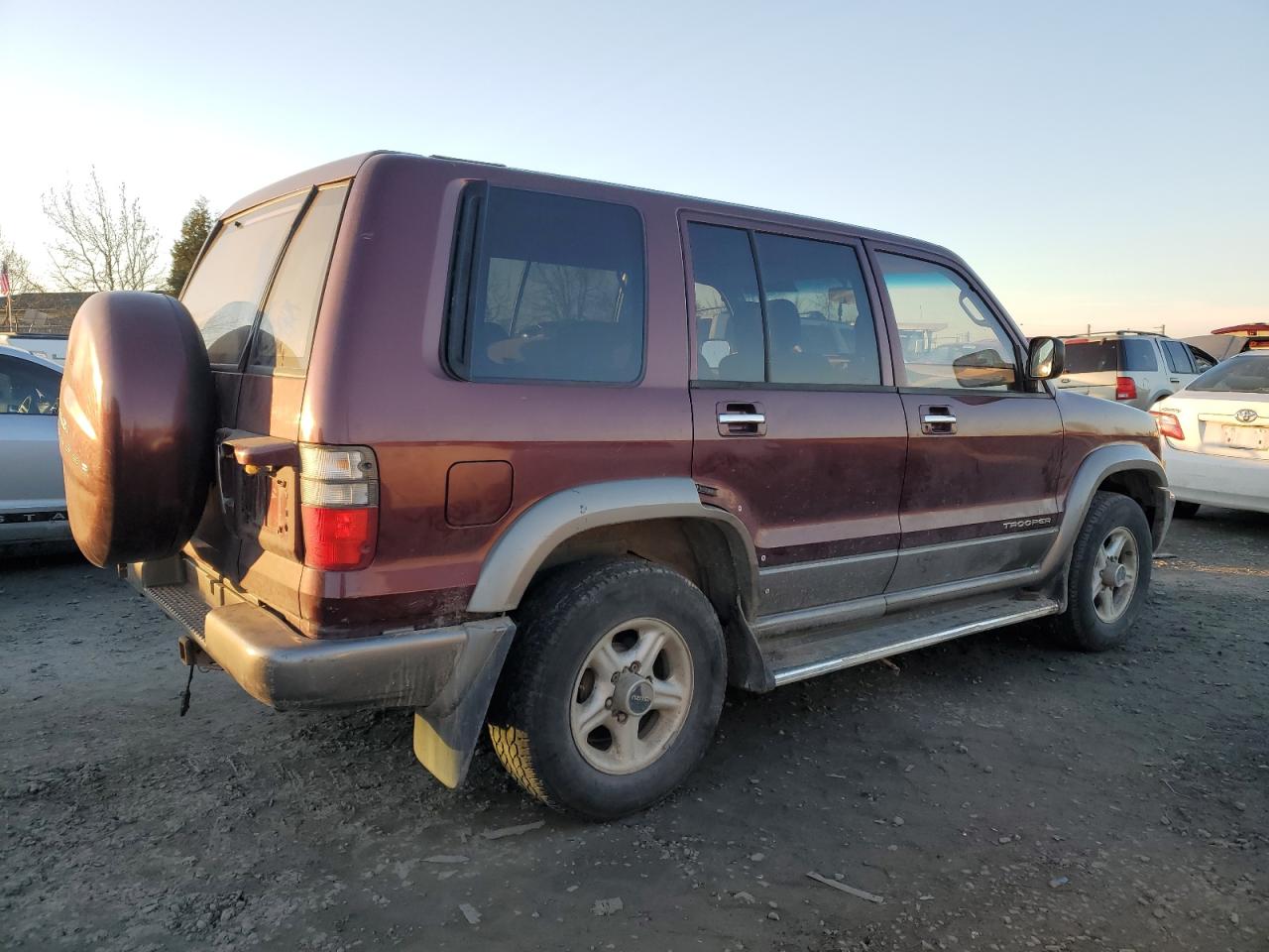 2001 Isuzu Trooper VIN JACDJ58X817J17877 Copart auction photo, rear end / side damage thumbnail 3